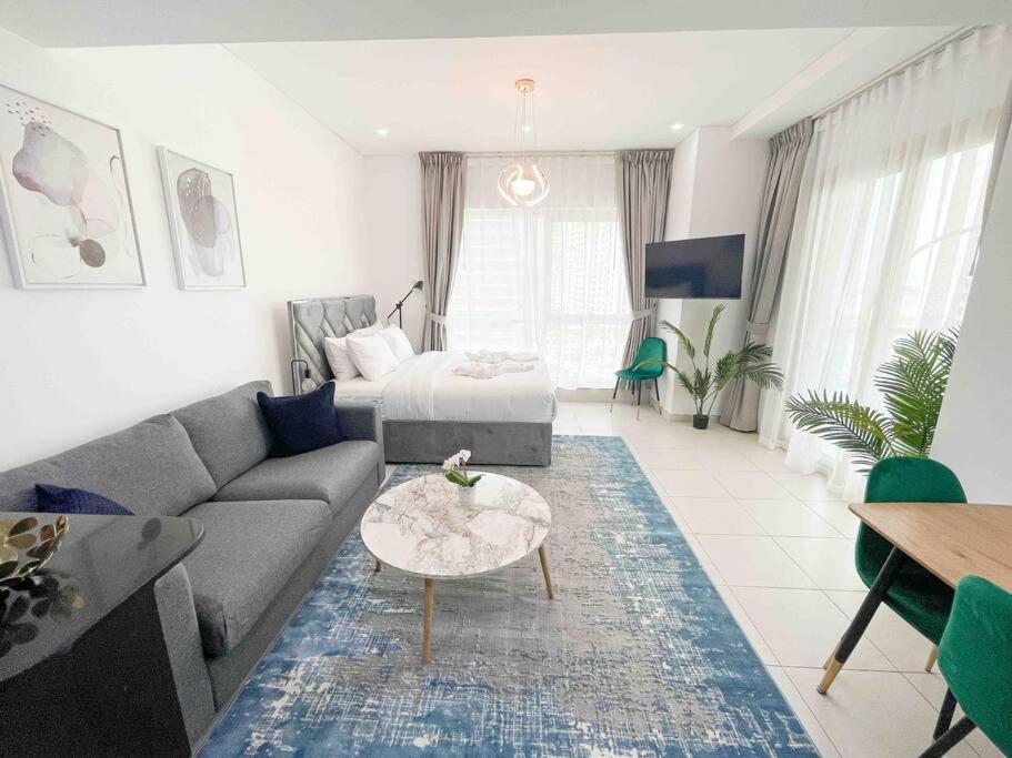 Royal Oceanic In Jbr By Happy Season Apartment Dubai