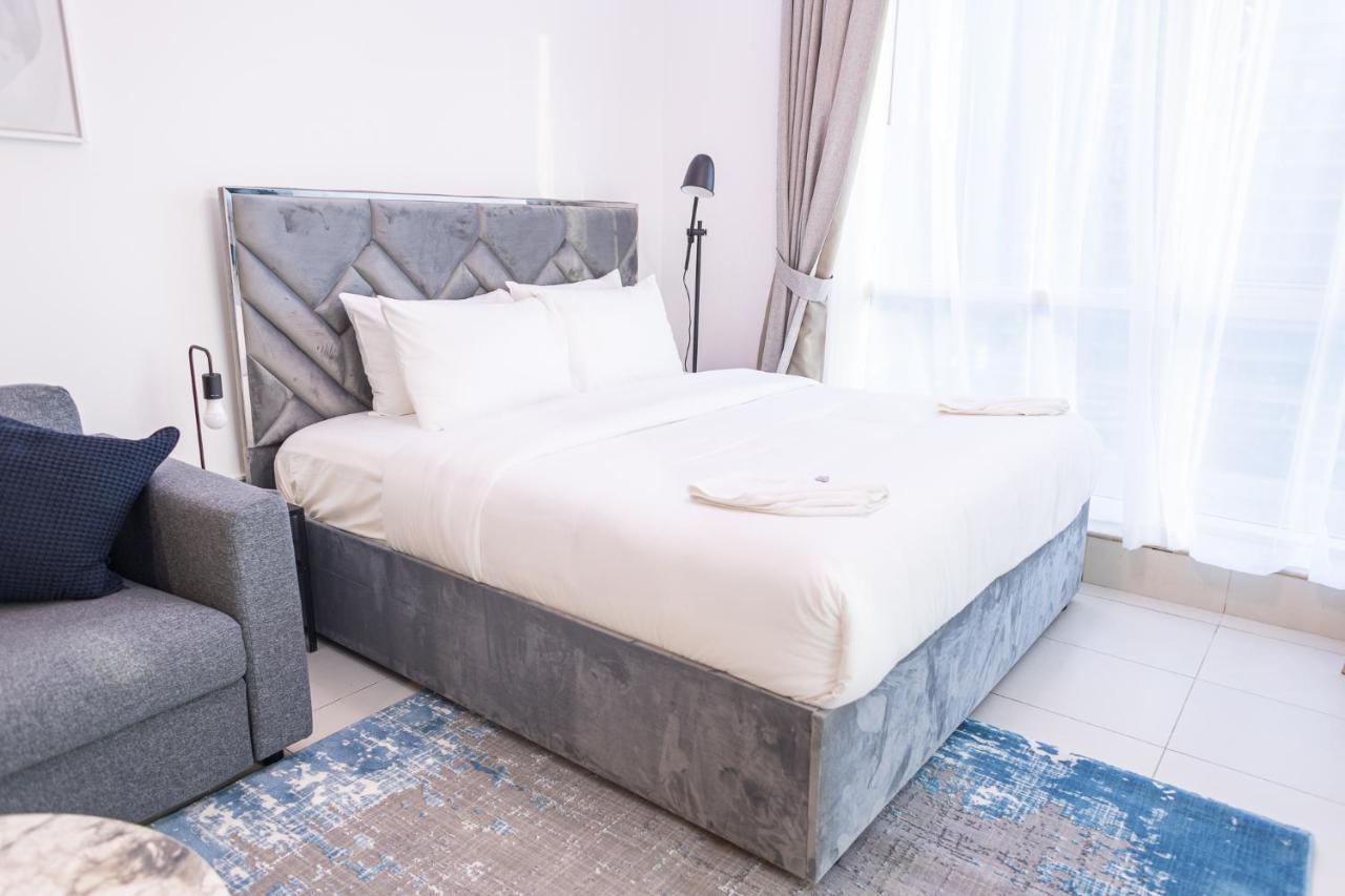 Royal Oceanic In Jbr By Happy Season Apartment