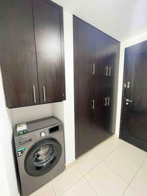 Royal Oceanic In Jbr By Happy Season Apartment Dubai