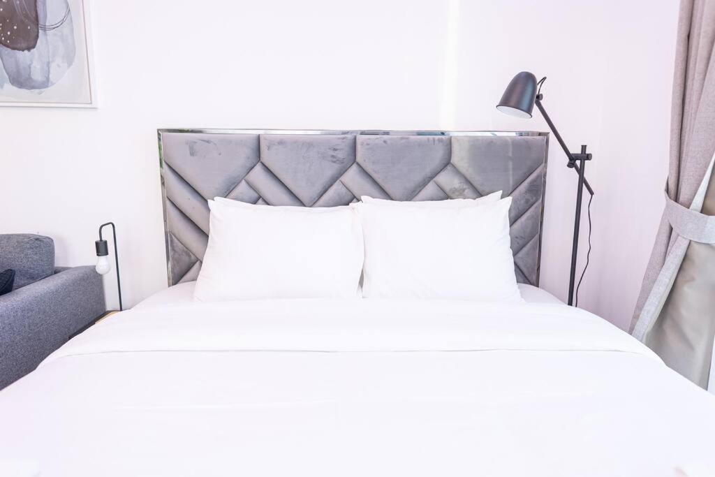 Apartment Royal Oceanic In Jbr By Happy Season *