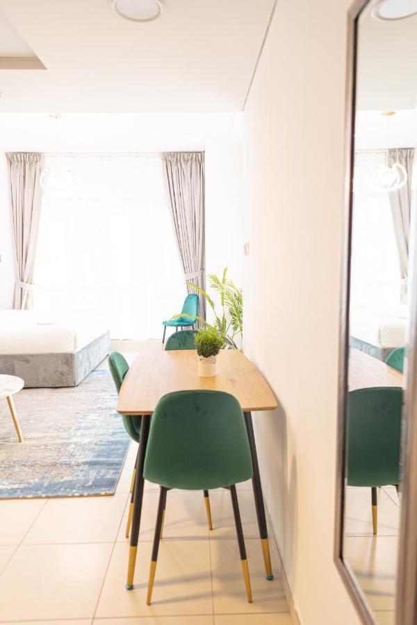 Royal Oceanic In Jbr By Happy Season Apartment Dubai