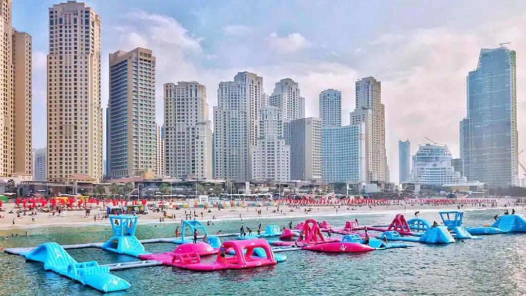 Royal Oceanic In Jbr By Happy Season Dubai